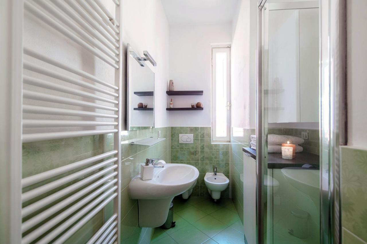 Anna'S Home Super Cozy Flat, With A/C, High Speed Wifi, Near The Lake And Public Transport Como Bagian luar foto
