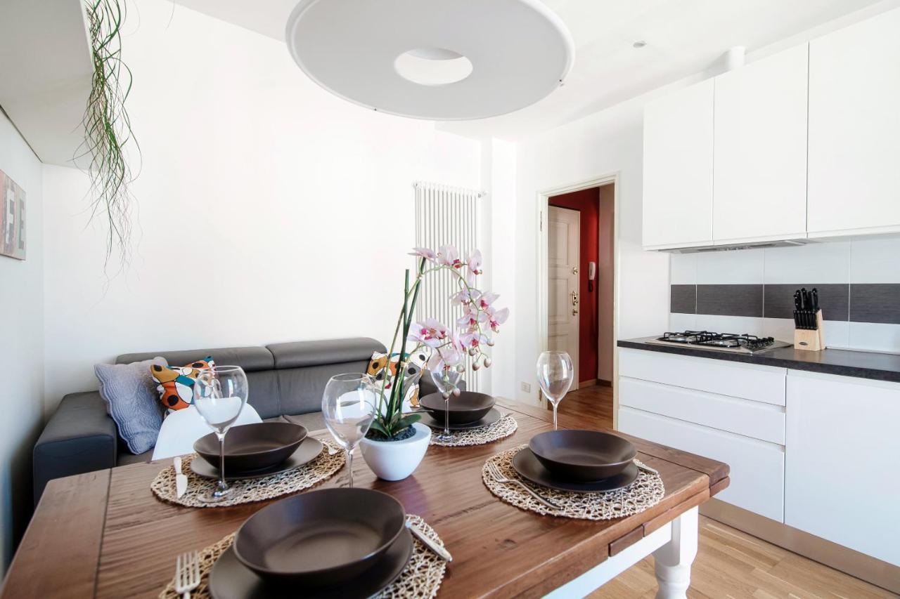 Anna'S Home Super Cozy Flat, With A/C, High Speed Wifi, Near The Lake And Public Transport Como Bagian luar foto
