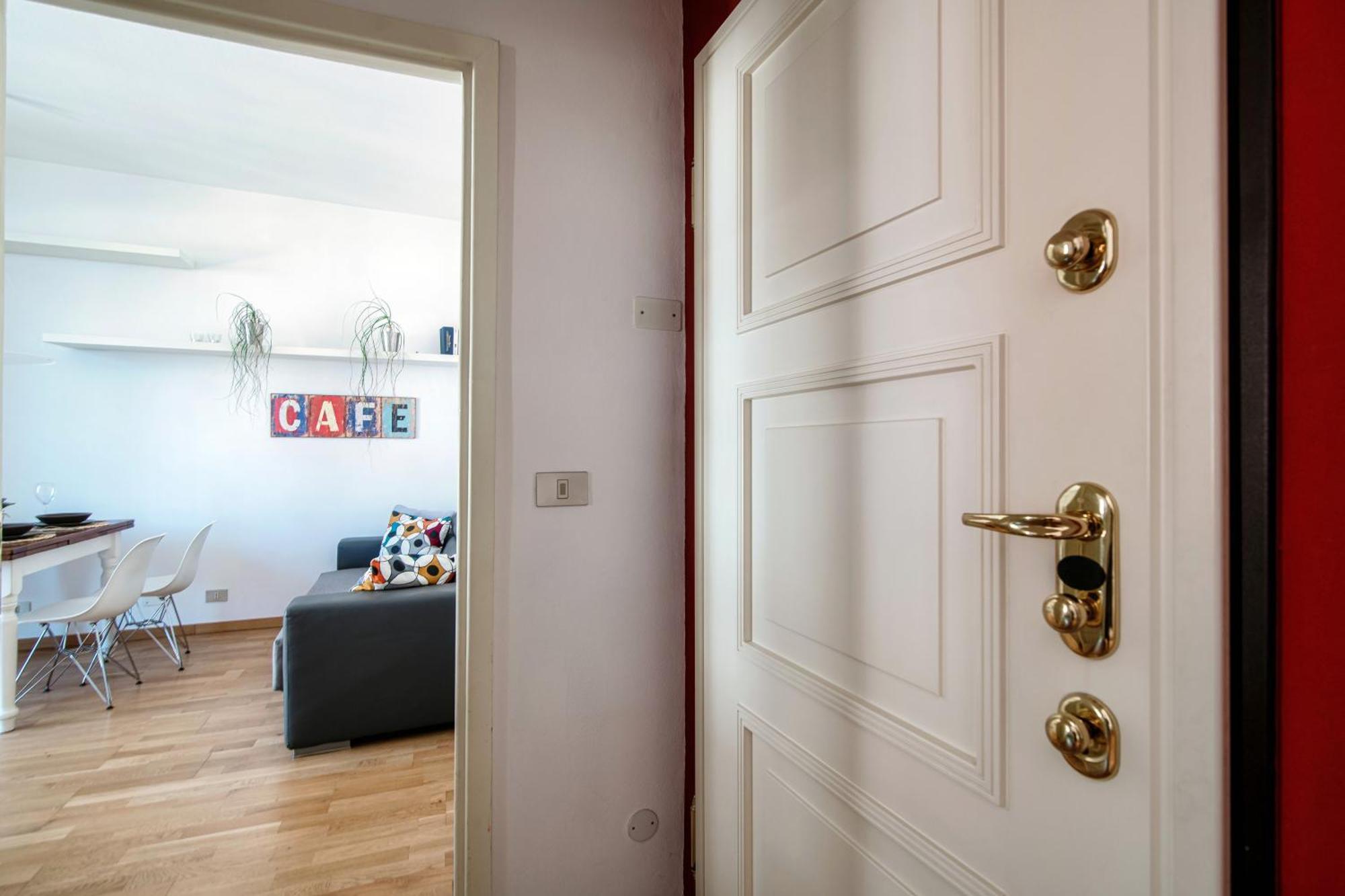 Anna'S Home Super Cozy Flat, With A/C, High Speed Wifi, Near The Lake And Public Transport Como Bagian luar foto